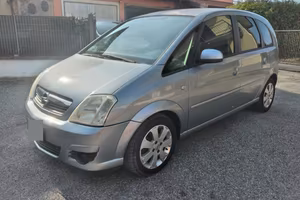 Meriva-Neopatentati-solo 70mila km