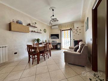 2 LOCALI A MARANO DI NAPOLI