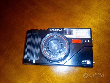 Fotocamera vintage YASHICA