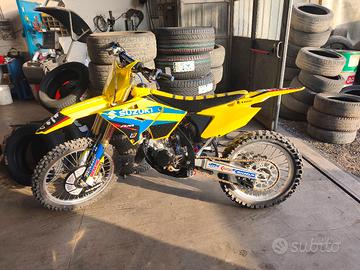 Suzuki RM 125