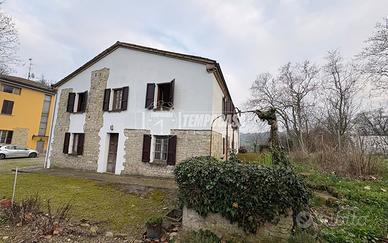 SP197 - PORZIONE DI VILLA CON VISTA CASTELLO