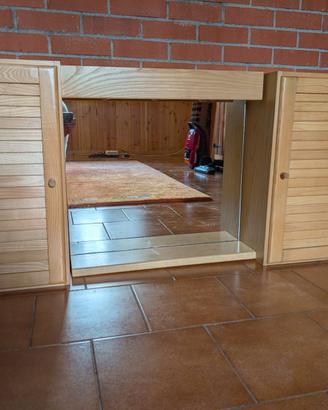 Mobiletto pensile per bagno con specchio