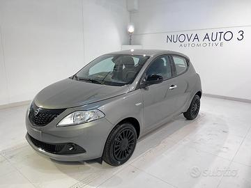 Lancia Ypsilon 1.0 FireFly 5 porte S&S Hybrid Silv