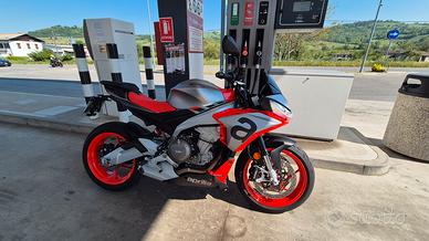 Aprilia tuono 660