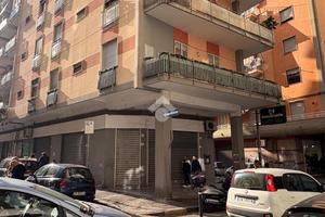 NEGOZIO A CASTELLAMMARE DI STABIA