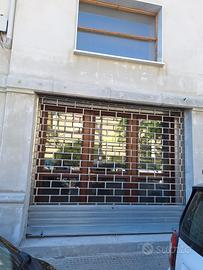 Locale commerciale sagrato chiesa di Sant'Elena