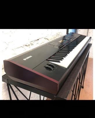 Piano yamaha s90es