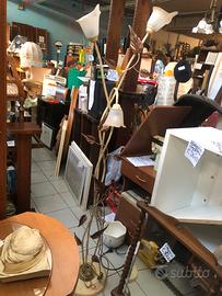 Lampada a piantana in ferro battuto