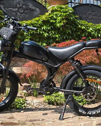 E-Bike Bicicletta Elettrica EMOKO C93