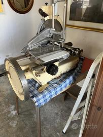 AFFETTATRICE VINTAGE