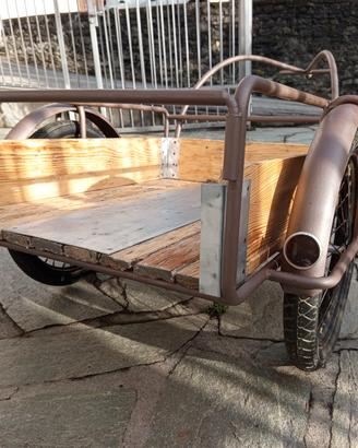 Carretto del latte a 2 ruote  svizzero vintage.