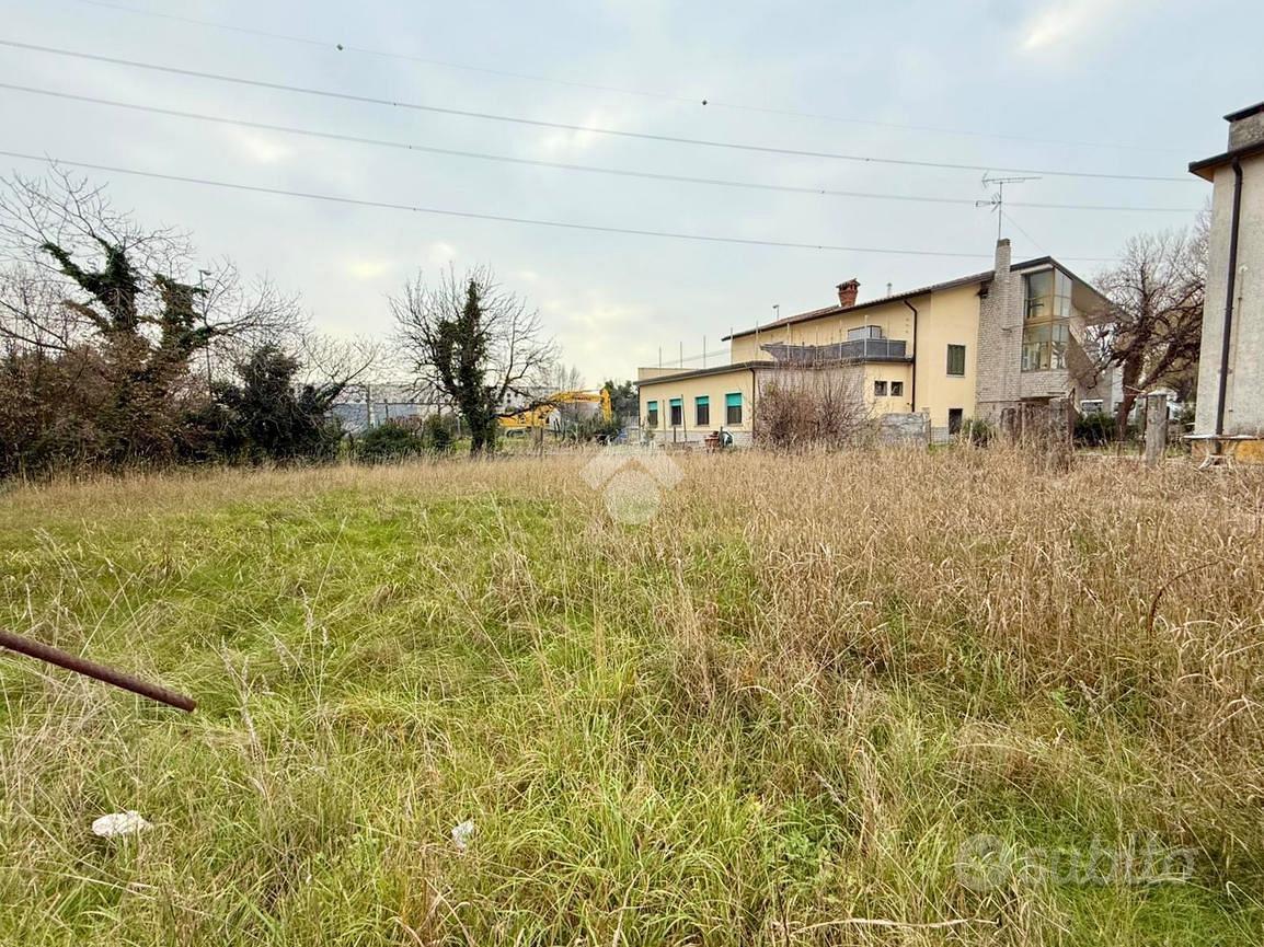 TERRENO A MONFALCONE - Vista 2