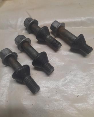 Set 4 pz perni ruota post. Bmw gs 850/1100