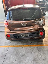 HYUNDAI i10 RICAMBI USATI GARANTITI