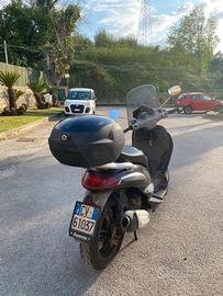Piaggio Beverly 250