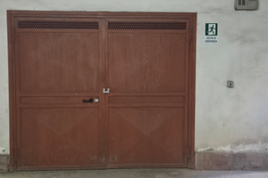 Box auto con porta blindata