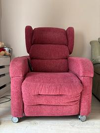 Poltrona reclinabile a motore