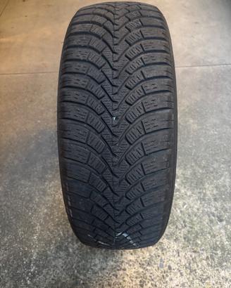 Gomme Falken invernali 205/60 R16 92H