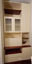 Credenza fatta a mano laccata lucida