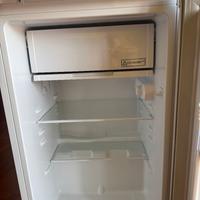 Frigorifero sottotavolo Beko  86 litri