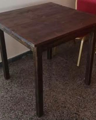 Tavoli in legno massello