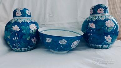 Coppia di eleganti vasi cinesi e coppa in ceramica