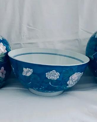 Coppia di eleganti vasi cinesi e coppa in ceramica