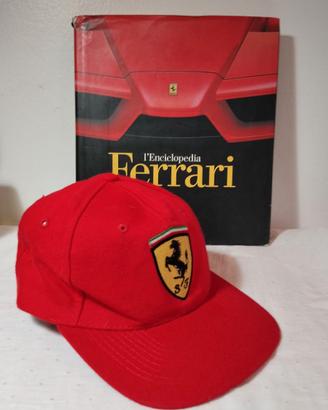 Encicl.Ferrari-Ed.Rizzoli2004 e cappellino Ferrari