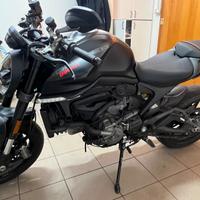 Ducati monster 937