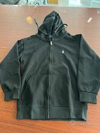 Felpa nera con cappuccio - stile pulito