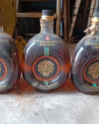 Brandy vecchia romagna etichetta nera 