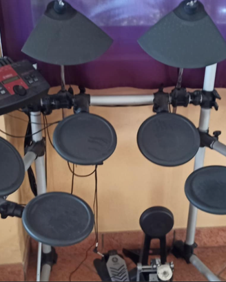 BATTERIA ELETTRICA YAMAHA DTXPLORER