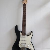 chitarra elettrica Yamaha pacifica 112j