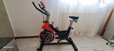 Spin Bike / Cyclette come nuova (usata 1 mese)