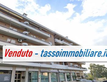 Appartamento di 145 m² con 4 locali e box auto a O