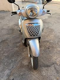 Aprilia Scarabeo 124i 2010
