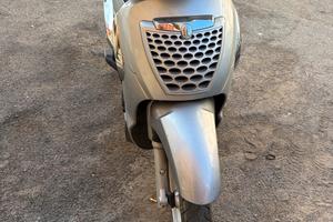 Aprilia Scarabeo 124i 2010