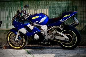 Yamaha R6
