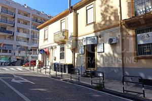 Via Emilia, locale su due livelli