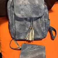 Zainetto in materiale impermeabile + pochette