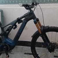 bici elettrica  spescialized levo 22w carbon