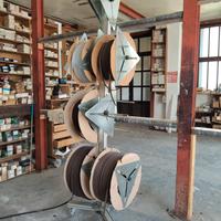 Porta rotoli con ruote