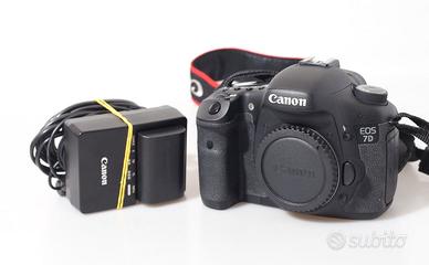 FOTOCAMERA DIGITALE REFLEX CANON EOS 7D. CORPO.