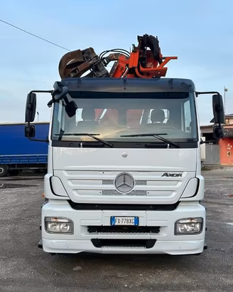 MERCEDES-BENZ MERCEDES AXOR 2533 SCARRABILE CON