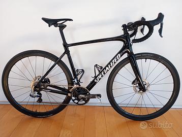 Specialized Roubaix S Works McLaren 56 no Tarmac