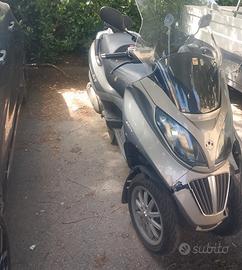 Piaggio MP3 250 2009 – funzionante – da sistemare