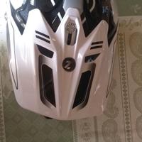 casco per mountain-bike 