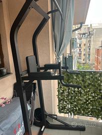 Training station 900