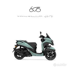 YAMAHA Tricity 125 .