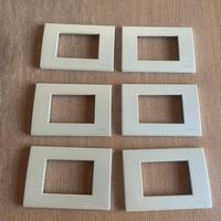 Placche bTicino livinglight 3p (n.1)